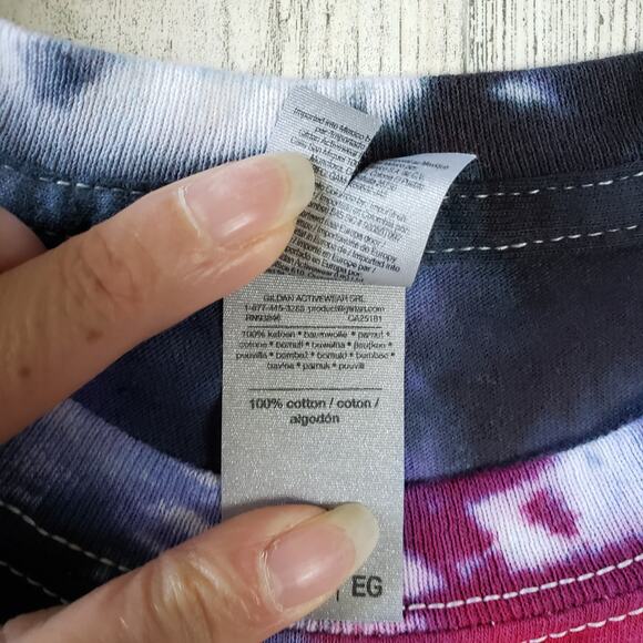 Gildan Side Fan Feathered Lavender Fuchsia Black Tie Dye T-Shirt Size Large - Picture 5 of 6